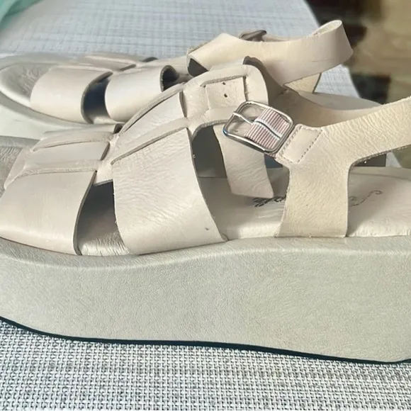 Free People Fisher Wedge off White Leather Fisherman Sandals Sz 39