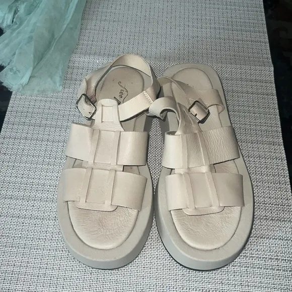 Free People Fisher Wedge off White Leather Fisherman Sandals Sz 39