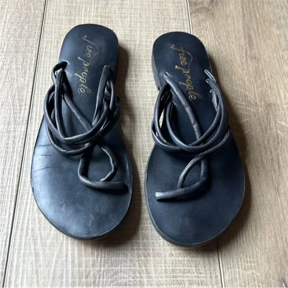 Free People Kayla Soft Strappy Sandals Flats Black Leather US 7.5