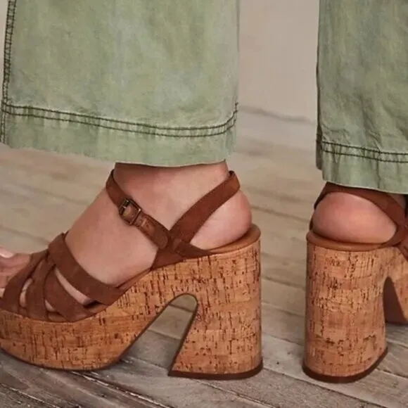 Free People Lisbon MJ Platform Sandals In Brandy Suede