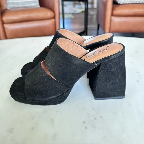 Free People Love is Everywhere Black Velvet Platform Sandals Women’s Size 11