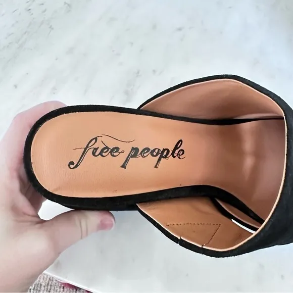 Free People Love is Everywhere Black Velvet Platform Sandals Women’s Size 11