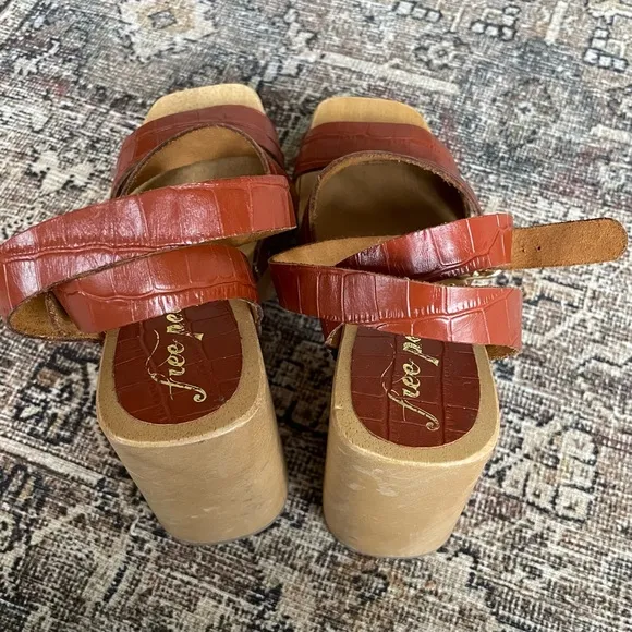 Free People Mallory Platform Clog Heeled Sandals in Croc Embossed Brown - 6.5