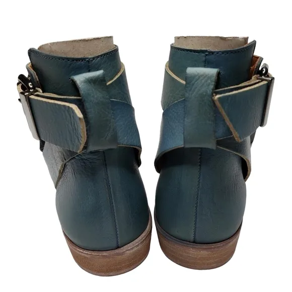 Free People | NIB Vale Marine Blue Leather Strap Bohemian Boot Sandals Women's 6