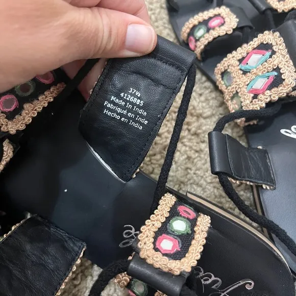 FREE PEOPLE NWOB Mantra Mirror Sandals / Black