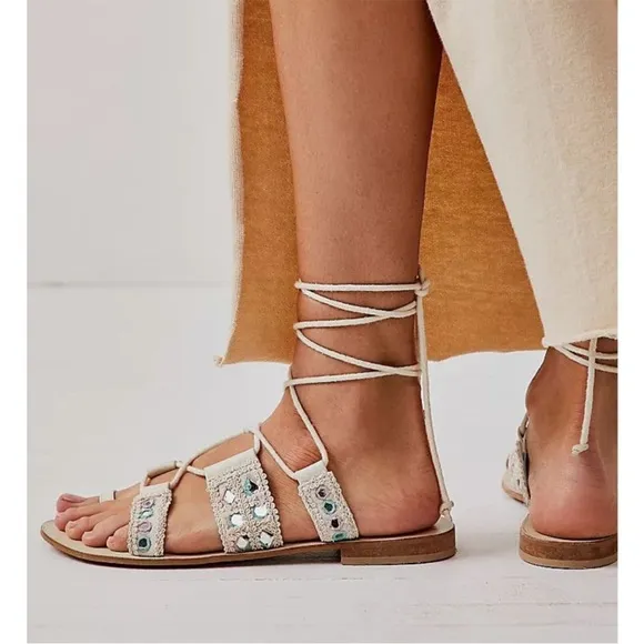 FREE PEOPLE NWOB Mantra Mirror Sandals / Natural