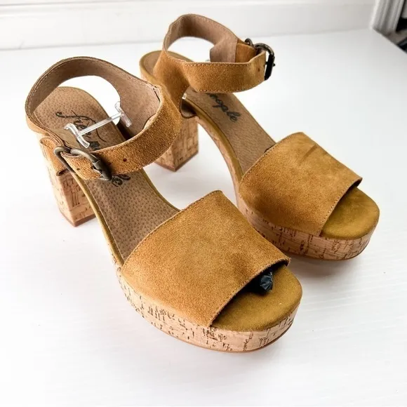 Free People Sandals womens 10  boho Tan Brooke Platform Suede Strap Block Sandal