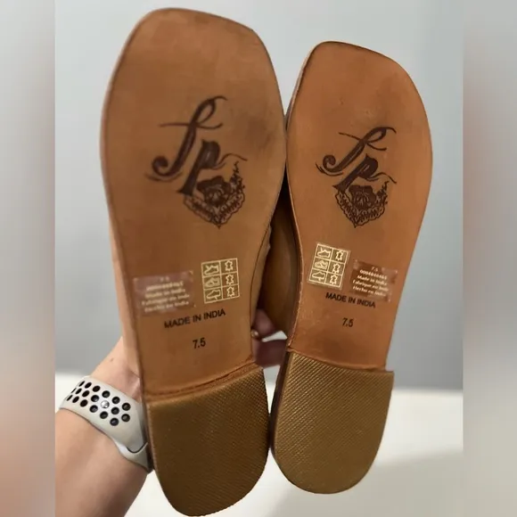 🌻🆕FREE PEOPLE Slice of Sun Sandal in Vachetta-Size 7.5 &amp; 8