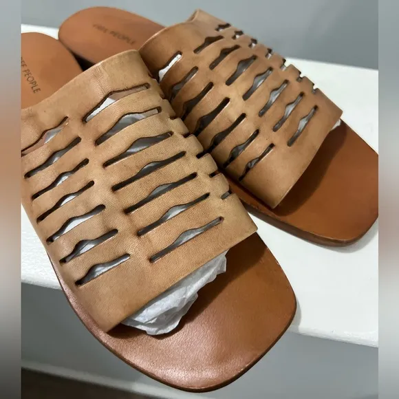 🌻🆕FREE PEOPLE Slice of Sun Sandal in Vachetta-Size 7.5 &amp; 8