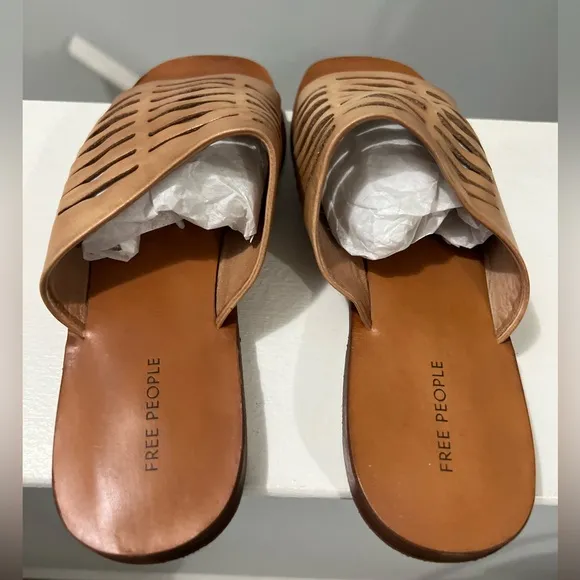 🌻🆕FREE PEOPLE Slice of Sun Sandal in Vachetta-Size 7.5 &amp; 8
