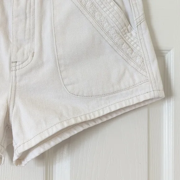 Free People Sweet Surrender Floral Lace Trim High Waisted Denim Shorts White 28