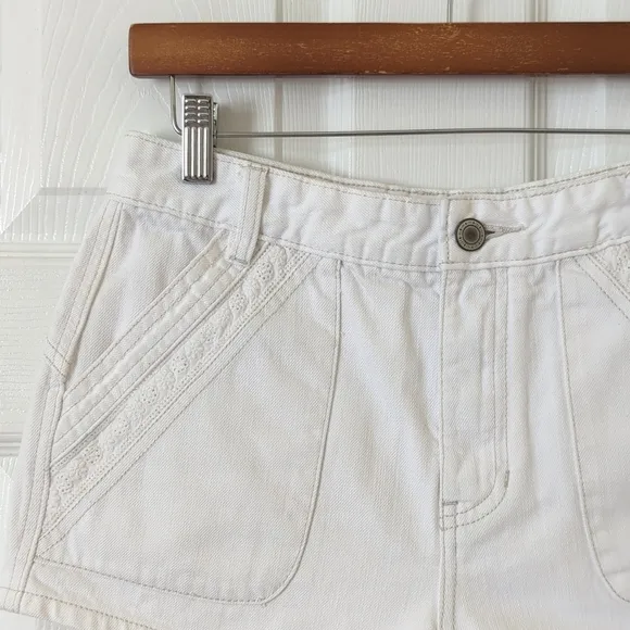 Free People Sweet Surrender Floral Lace Trim High Waisted Denim Shorts White 28