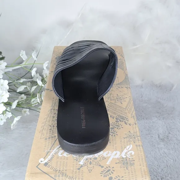 Free People Women's Leather Slice Of Sun Sandals Black Fishermen Size 10 New