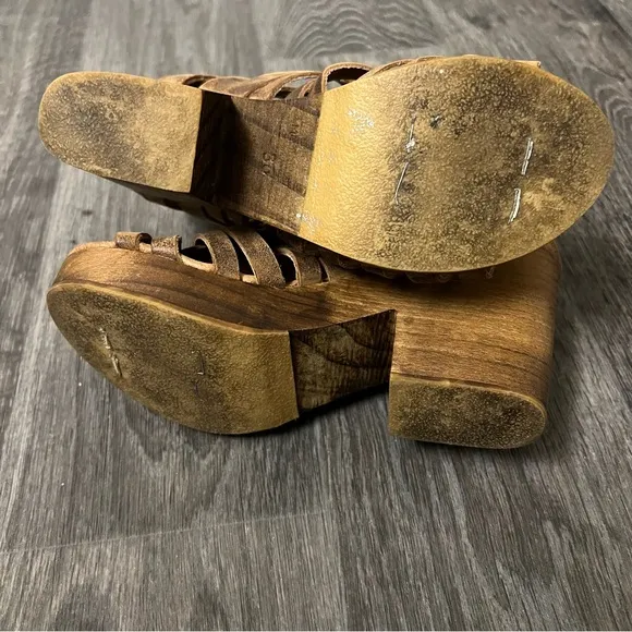 FreeBird by Steven Ibiza lace up wooden platform sandals sz 7US