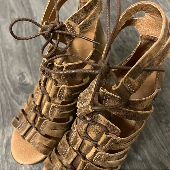 FreeBird by Steven Ibiza lace up wooden platform sandals sz 7US