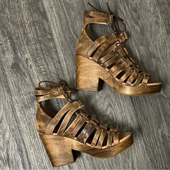 FreeBird by Steven Ibiza lace up wooden platform sandals sz 7US