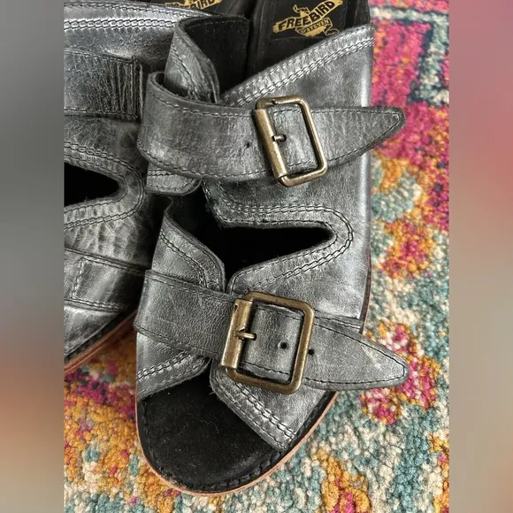 Freebird by Steven | Women’s black weathered leather Caprice wood heel size 7