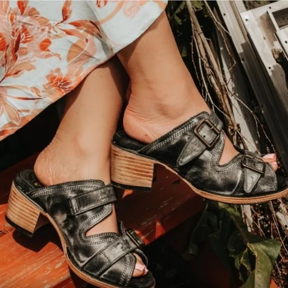 Freebird by Steven | Women’s black weathered leather Caprice wood heel size 7