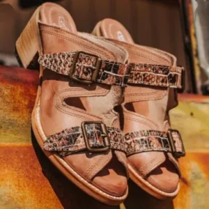 FreeBird Caprice Pink Blush Leather Croco Sandals 8