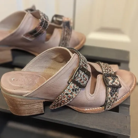 Freebird Caprice sandals Size 9/9.5 Blush Tan with Snakeskin Patterned Straps