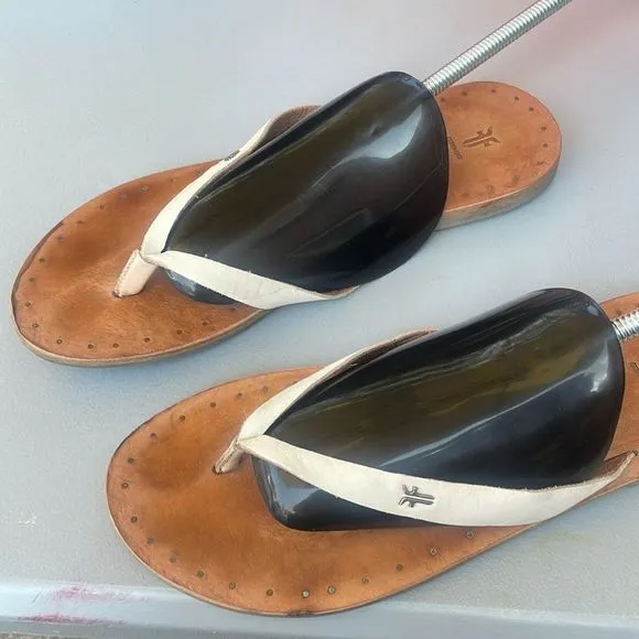 Frye Azalea Logo Leather Flip Flop Thong Sandals in white