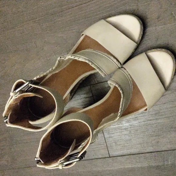 Frye Brielle Back-Zip Wedge Sandals