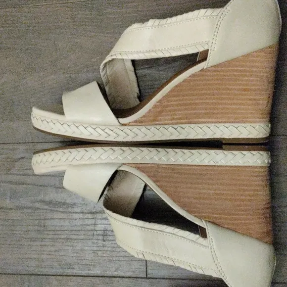 Frye Brielle Back-Zip Wedge Sandals