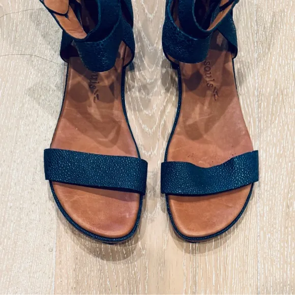 Gentle Soles Navy Textured Leather Sandals w Adjustable Ankle Straps, Size 7.5