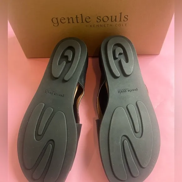 Gentle Souls by Kenneth Cole Laniey Sandals (Brand New)​