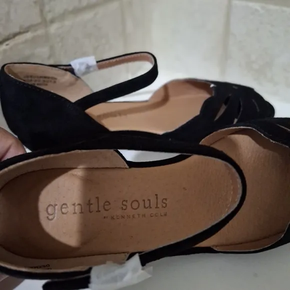 Gentle Souls Kenneth Cole Black Wedge Leather Sandals Lily Moon Size 5