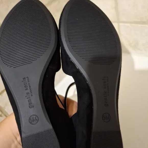 Gentle Souls Kenneth Cole Black Wedge Leather Sandals Lily Moon Size 5