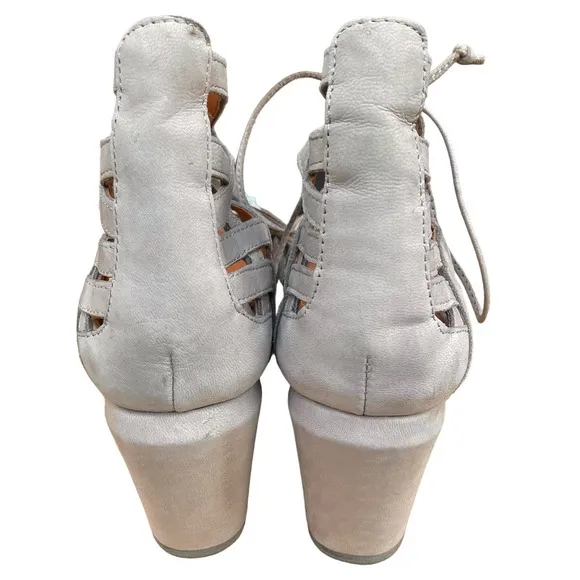 Gentle Souls Kenneth Cole wedge sandals Size 9 strappy Gray comfort Joy