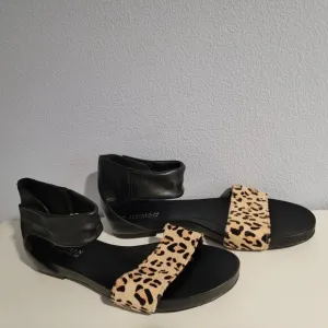 Genuine Leather Animal Print Sandals Black Beige Ankle Strap Size 8/38