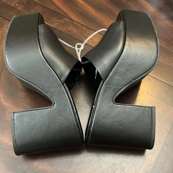 Gianni BiniLomah Leather Square Toe Platform Sandals