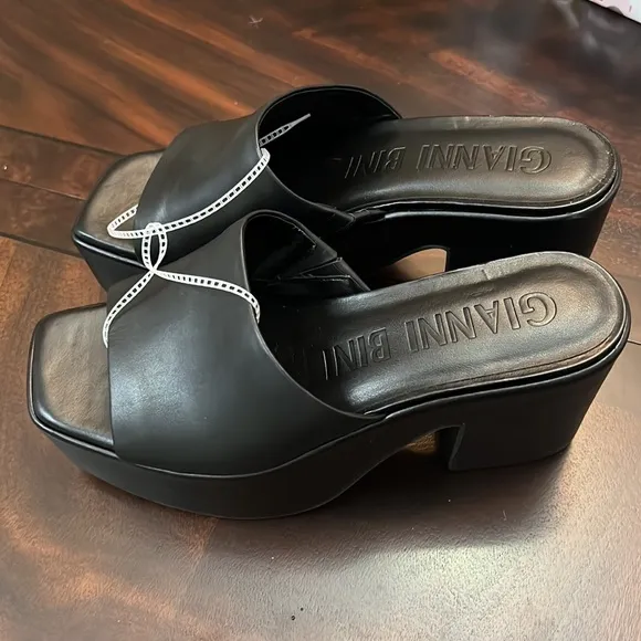 Gianni BiniLomah Leather Square Toe Platform Sandals