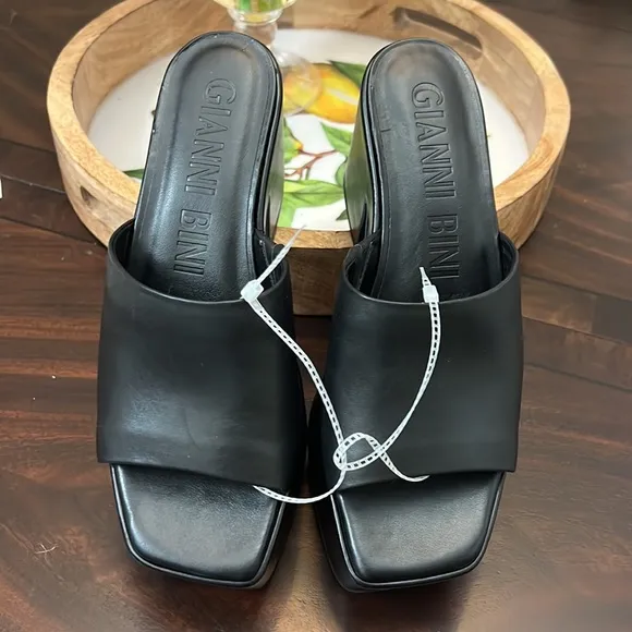 Gianni BiniLomah Leather Square Toe Platform Sandals