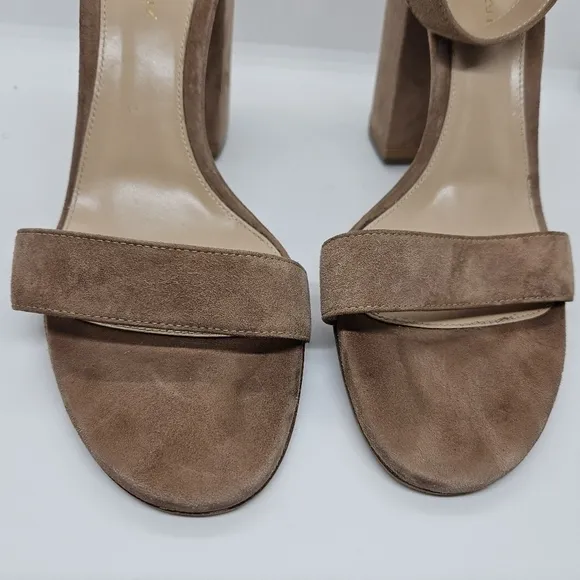 Gianvito Rossi Versilia 100 tan suede ankle strap sandals heels EU 39
