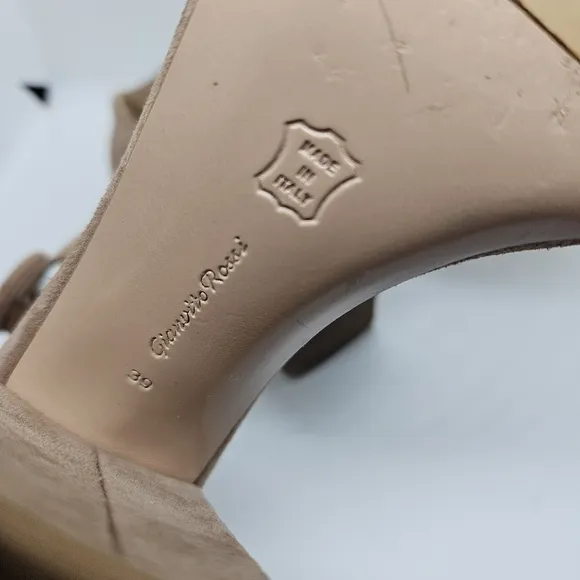 Gianvito Rossi Versilia 100 tan suede ankle strap sandals heels EU 39