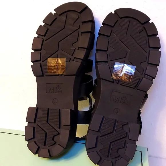 Girls Mia Lycie Strappy Sandal Black Platform