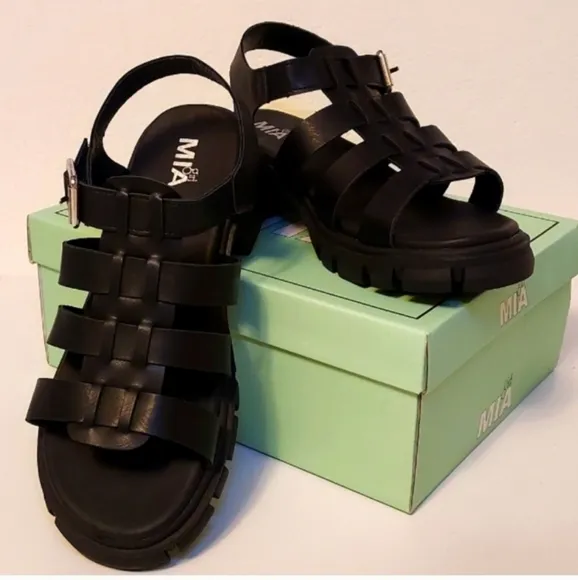 Girls Mia Lycie Strappy Sandal Black Platform