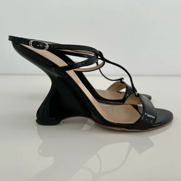 GIUSEPPE ZANOTTI BLACK PATENT LEATHER WEDGE SANDALS SIZE IT 37.5 / US 7.5