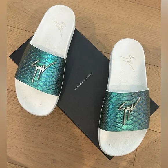 Giuseppe Zanotti Men’s Shenzen Metallic Scales Pool Side Sandals
