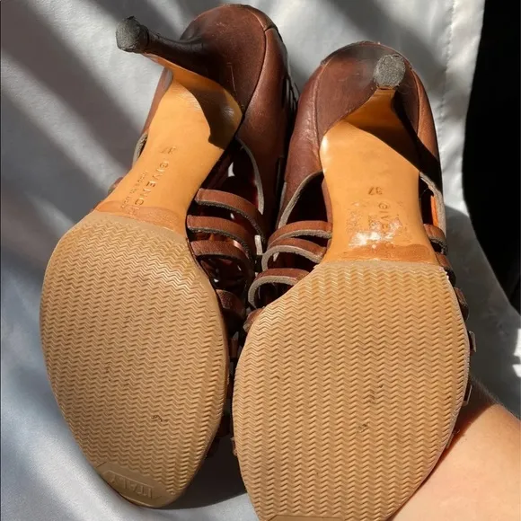 GIVENCHY Brown Leather Sandals size 7