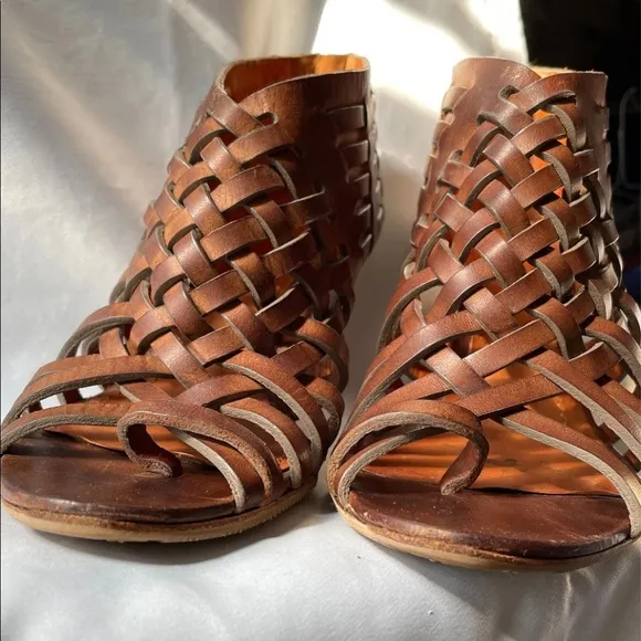 GIVENCHY Brown Leather Sandals size 7