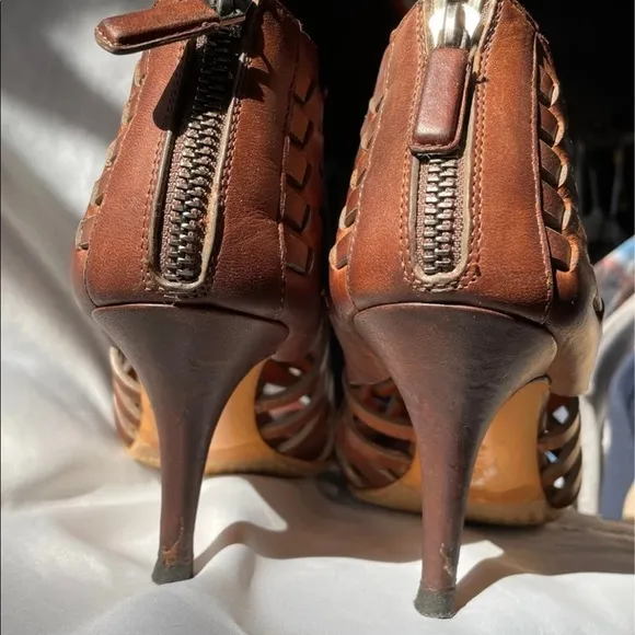 GIVENCHY Brown Leather Sandals size 7