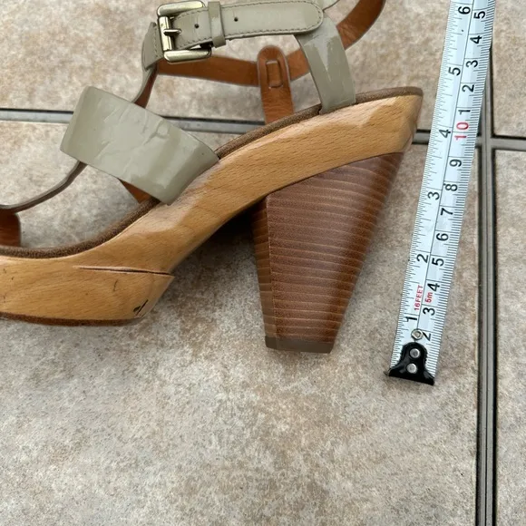 Givenchy  Platform Leather Sandals
