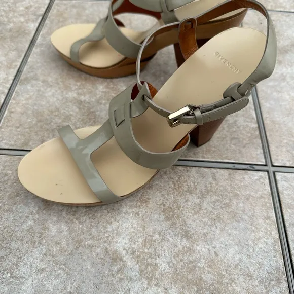 Givenchy  Platform Leather Sandals