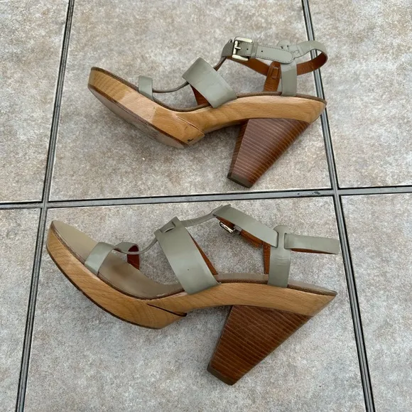 Givenchy  Platform Leather Sandals