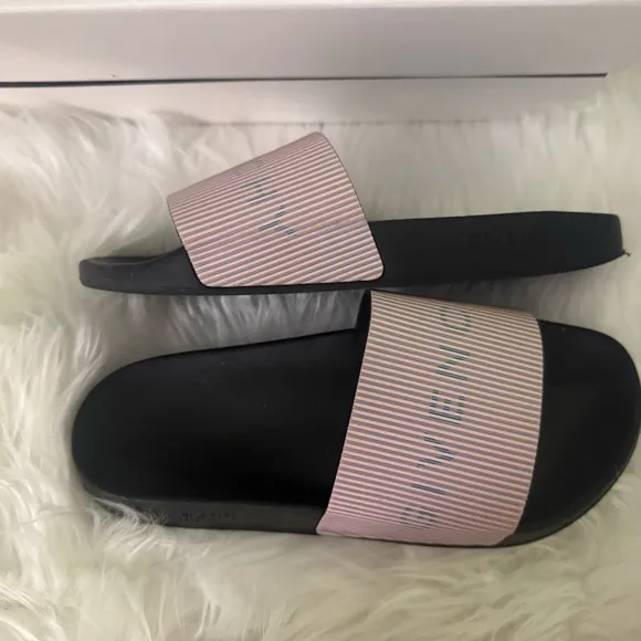 Givenchy Women's Pink Slide Sandals
