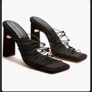Good American Heels Black Sandals CagedNeoprene